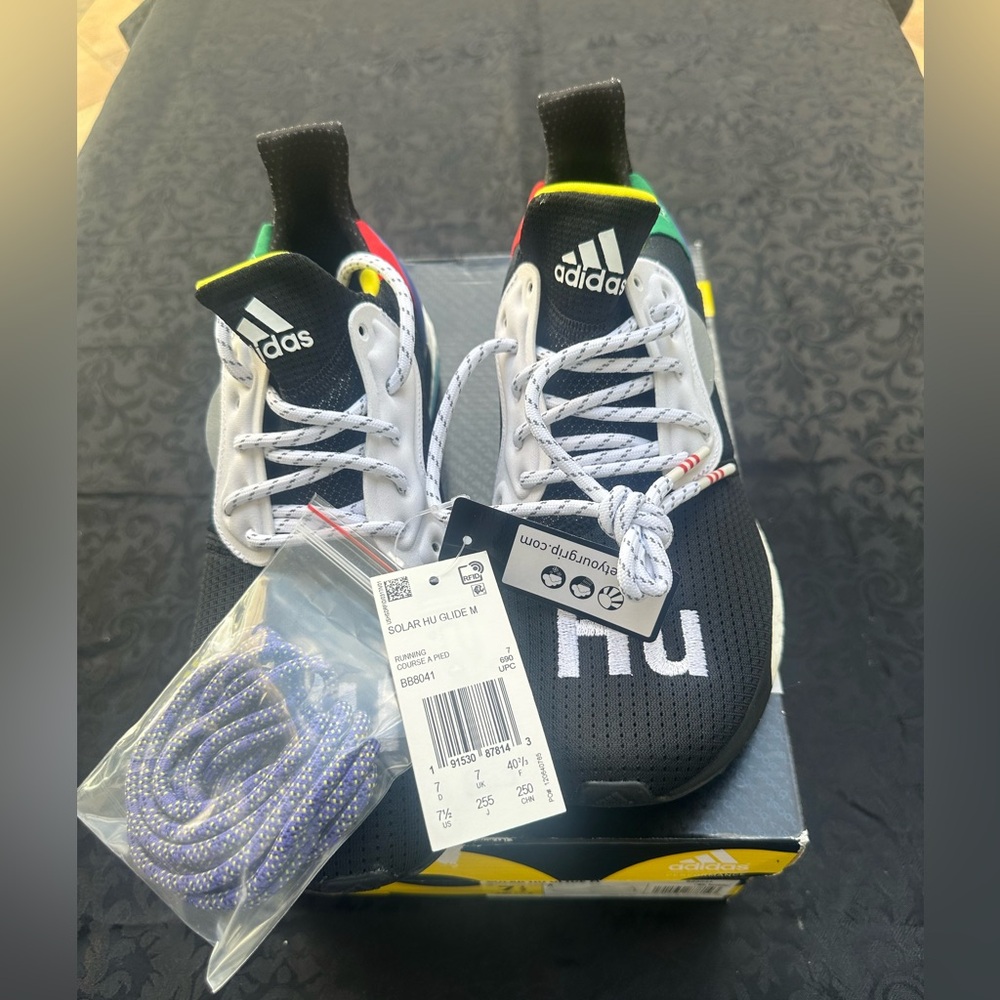 Adidas x Pharrell Solar Hu Glide
'Black' BB8041 size 7 1/2 NIB NWT